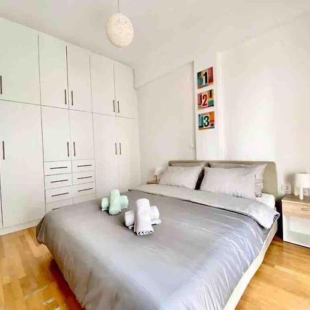 Lovely 1 Bedroom Apartment In Athén Kültér fotó